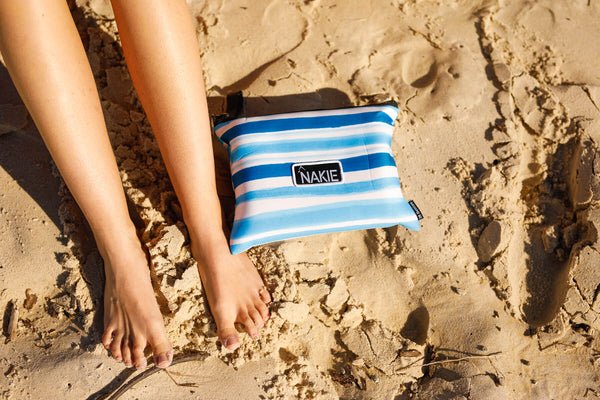 Easy to carryLIGHT AND COMPACTComes with a waterproof bag to...